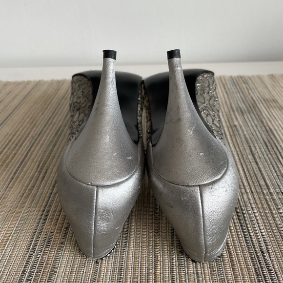 Stuart Weitzman Silver Lace Pumps - Picture 13 of 14
